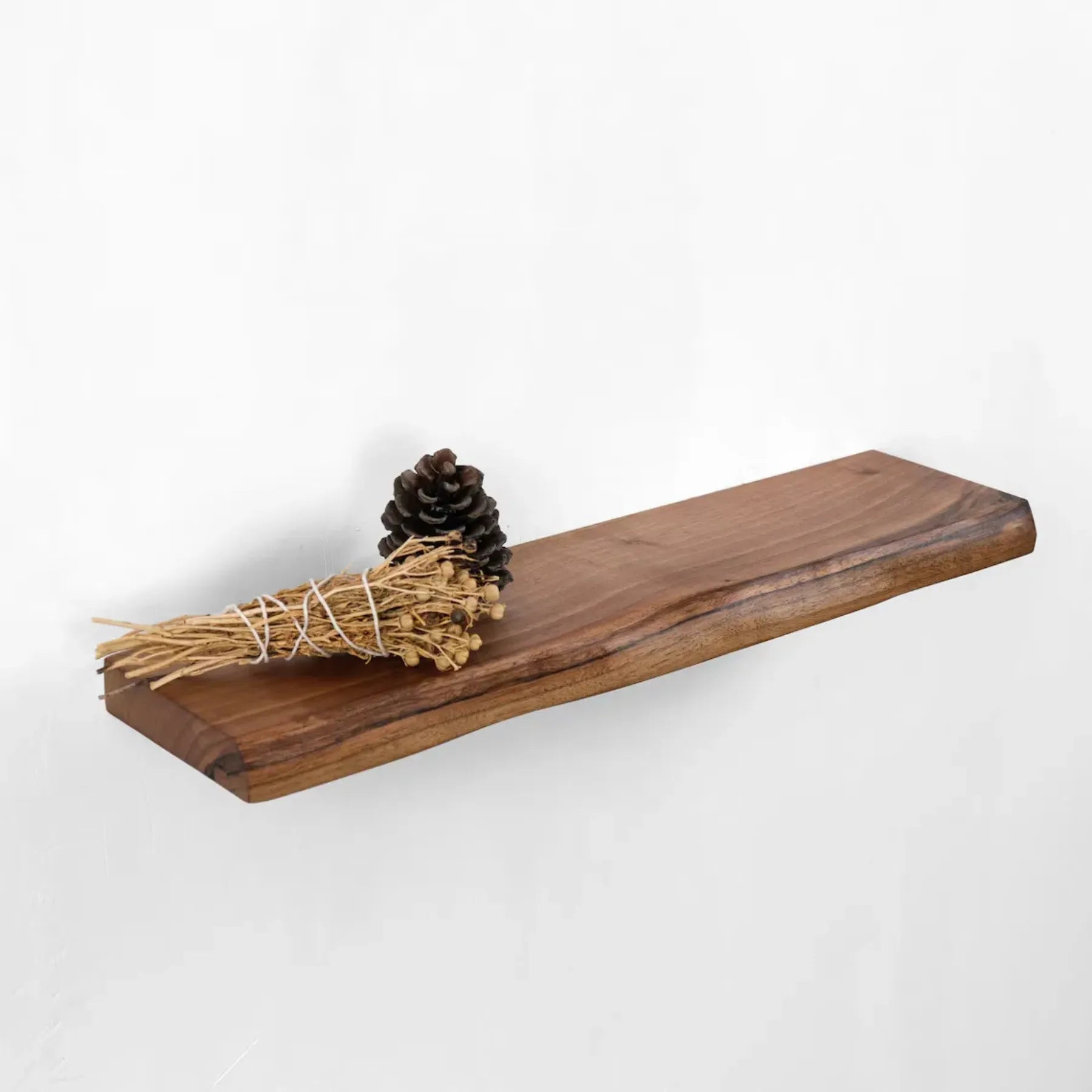 Wall mounted shelf natural edge floating design with decorative items