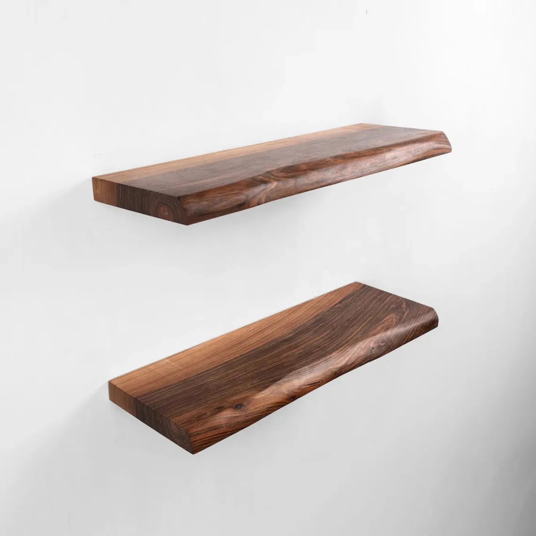 Wall mounted shelf natural edge floating design with decorative items